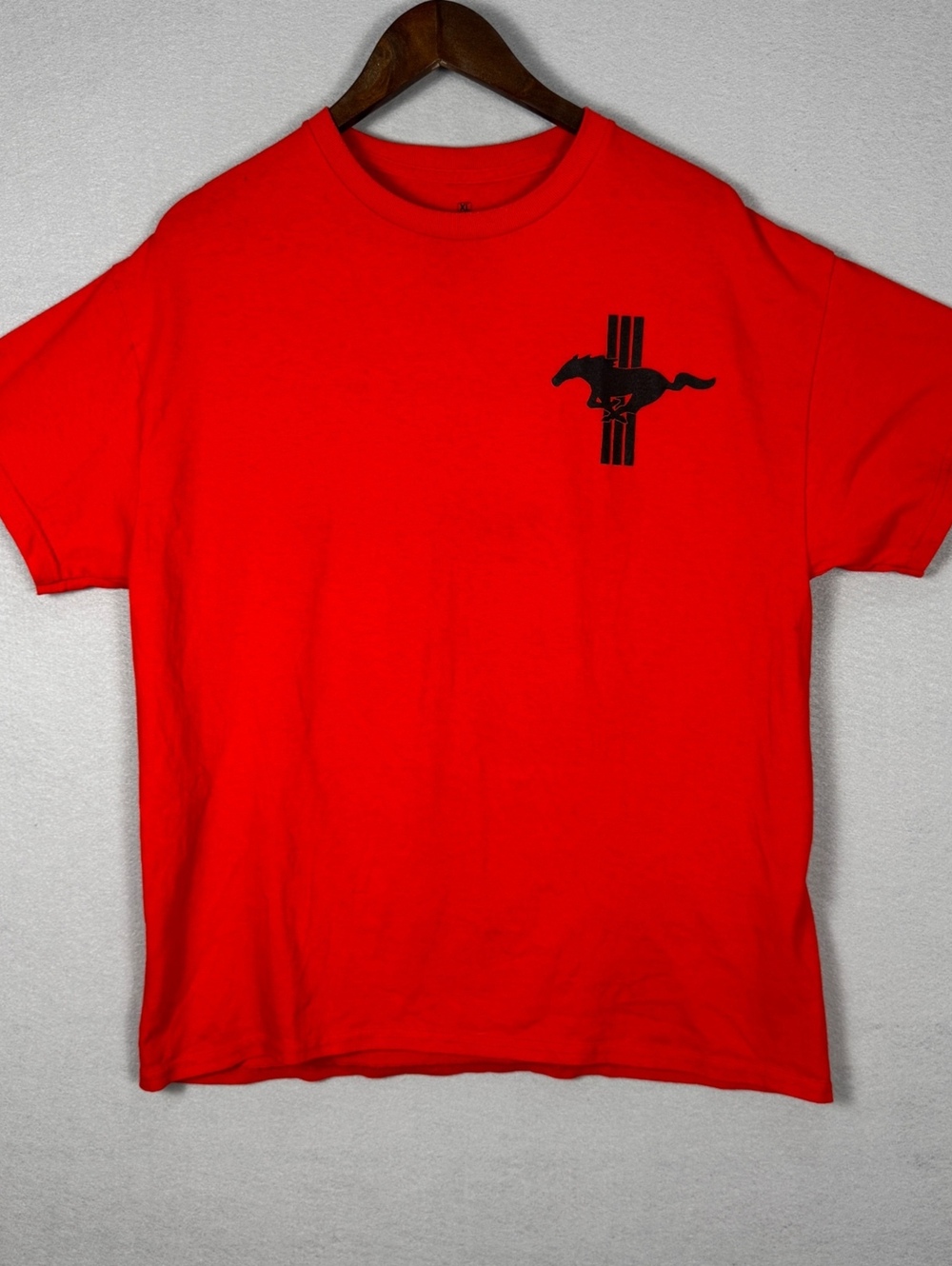Ford Mustang Men's XL Red Graphic T-Shirt